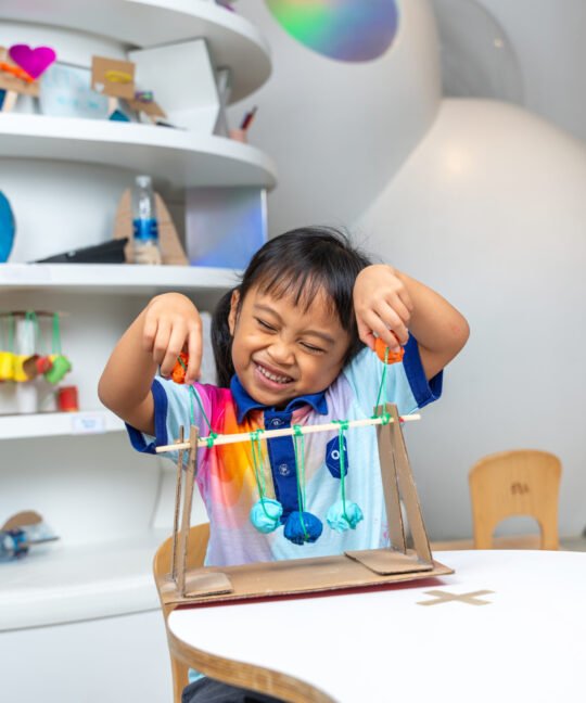 From Building Blocks to Algorithms: How Play Introduces Early Coding Concepts